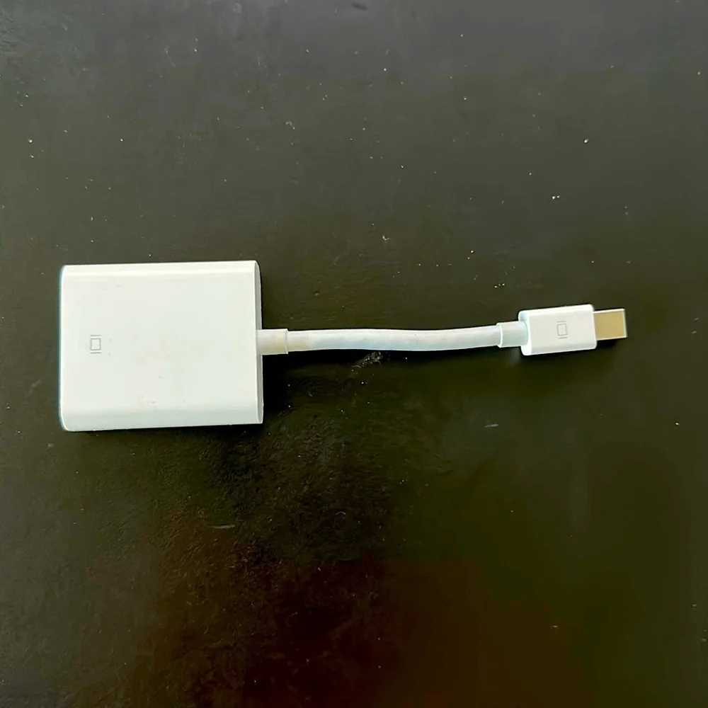 Apple Mini DisplayPort to VGA adapter